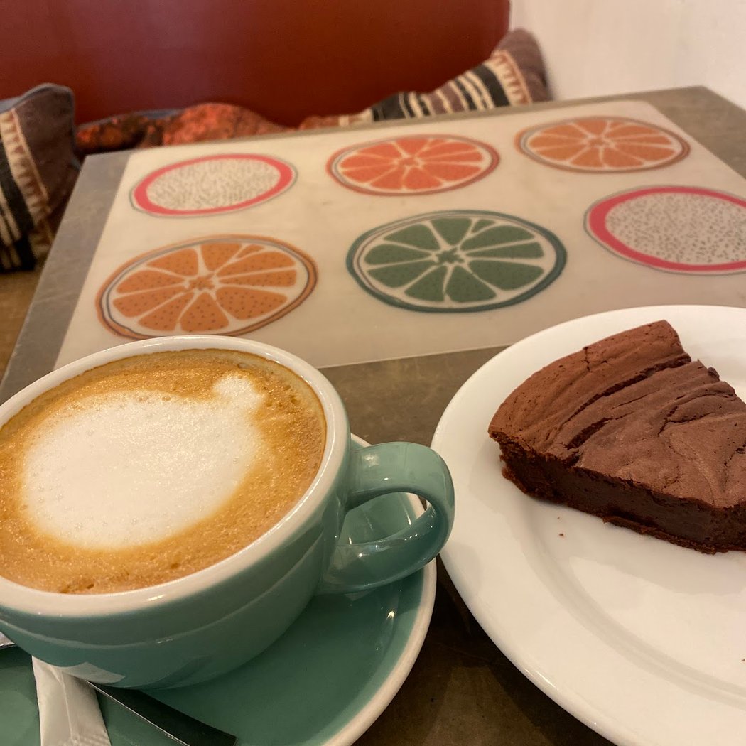 Daylice Café 1